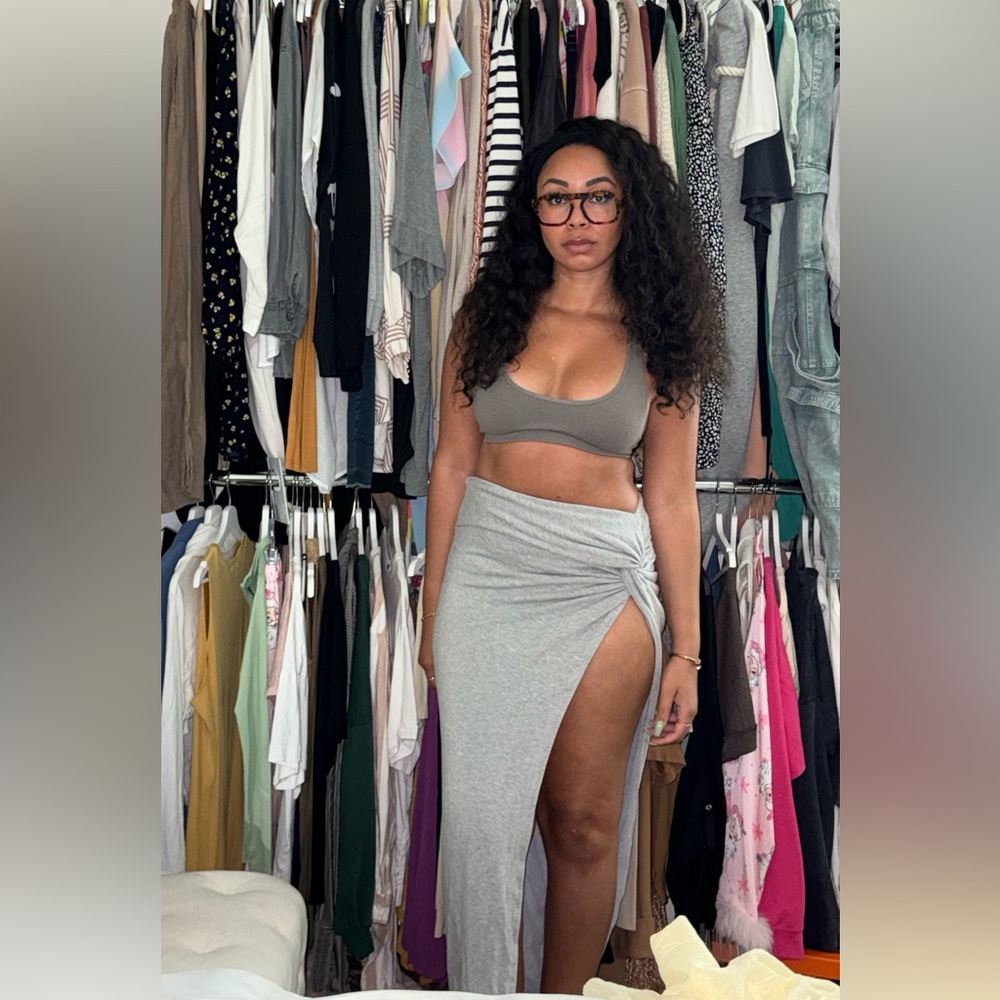 Gray High-Slit Skirt